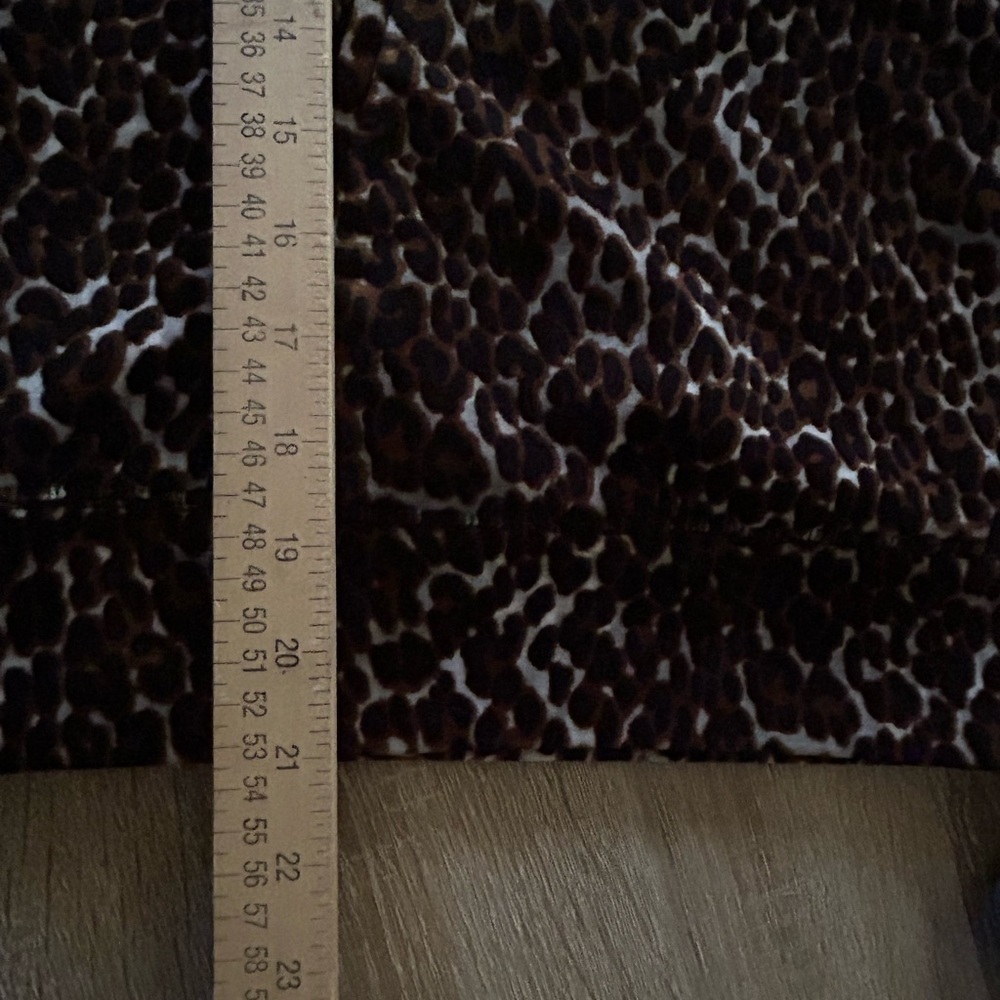 Juicy Couture Leopard Print Velour Pullover Sweatshirt Size Small - Picture 11 of 11